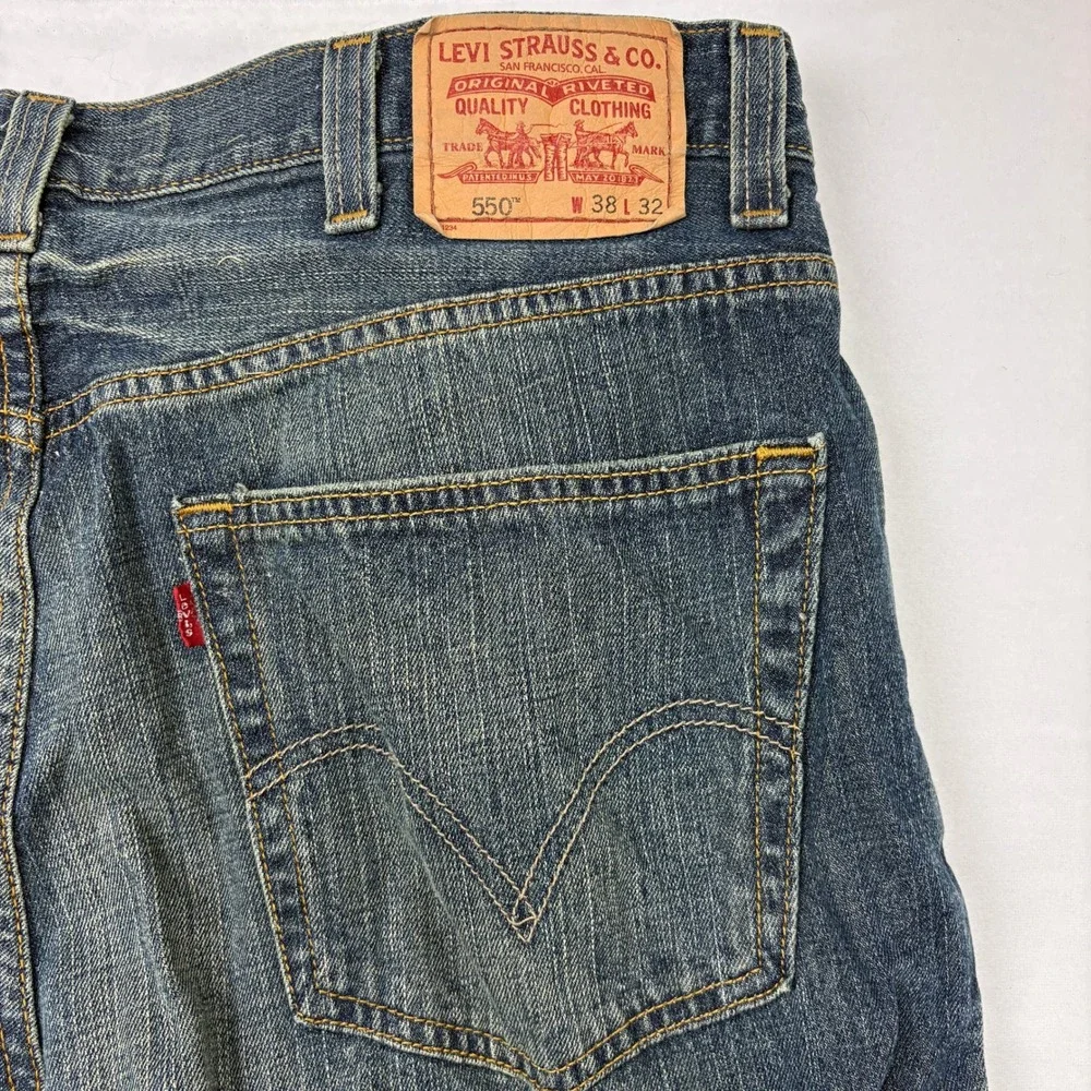 Levis 550 Relaxed Fit Jeans Mens 38x32 Dark Wash Blue Denim 100% Cotton N4